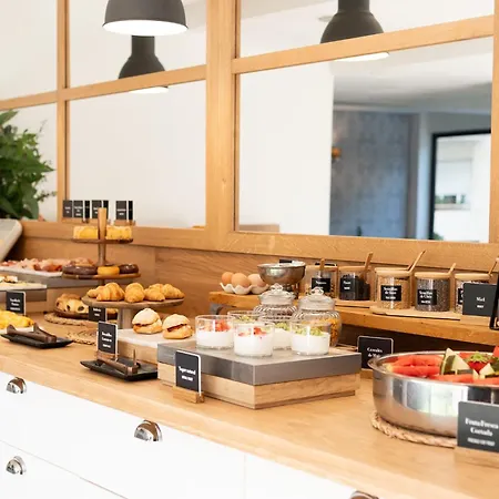 Отель Arenas Atiram Барселона