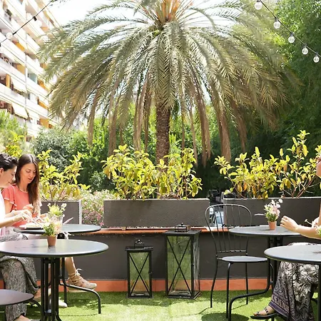 Arenas Atiram Отель