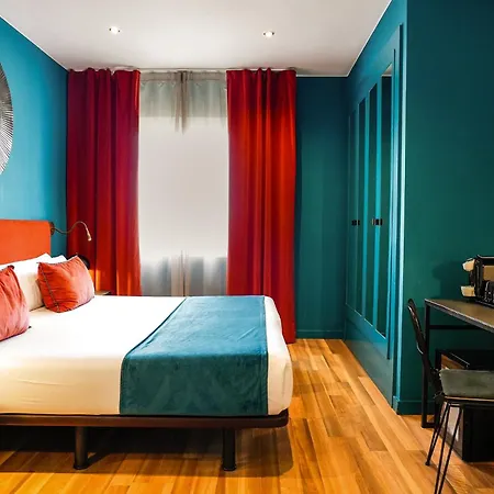 Отель Arenas Atiram