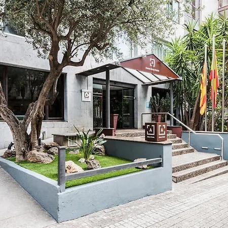 Arenas Atiram Otel